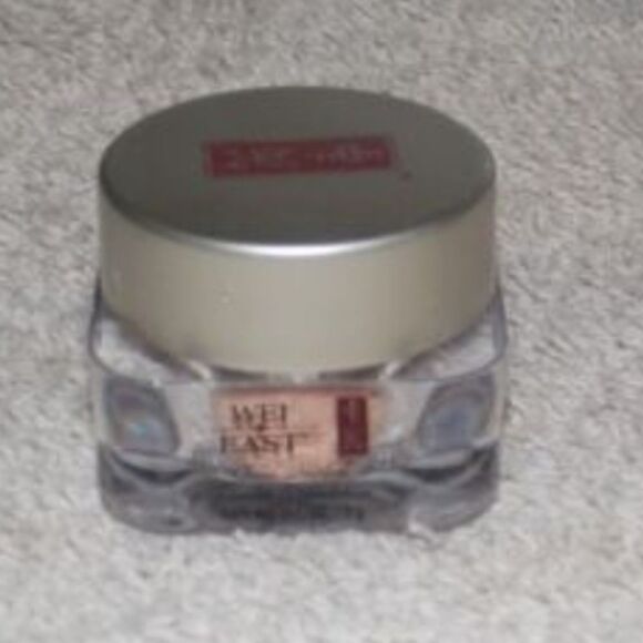 NEW Wei East Flawless China Herbal Powder Foundationโ.10 oz Travel Size ONE - Picture 2 of 7